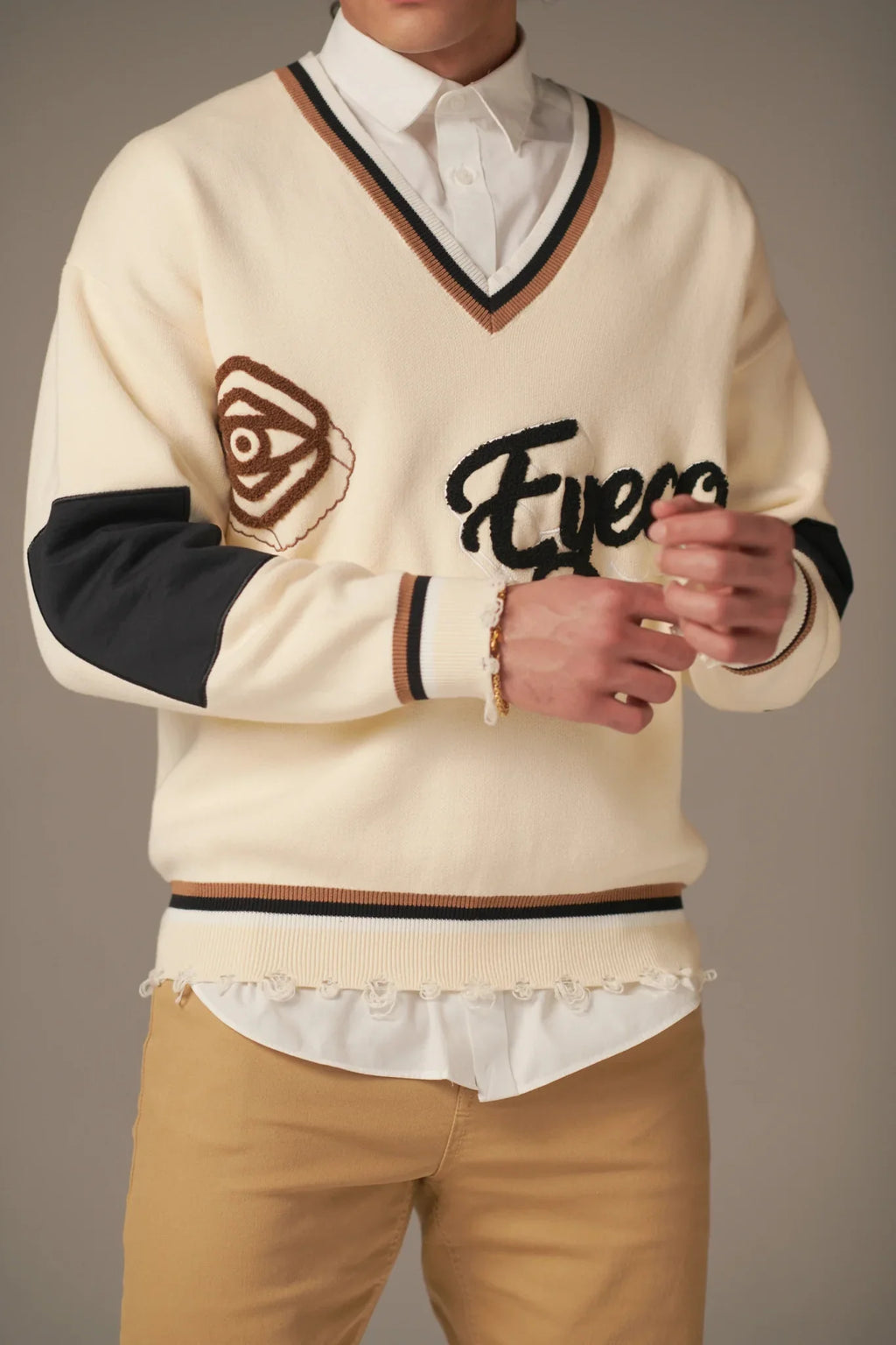 Le Eyecons Distressed Knit