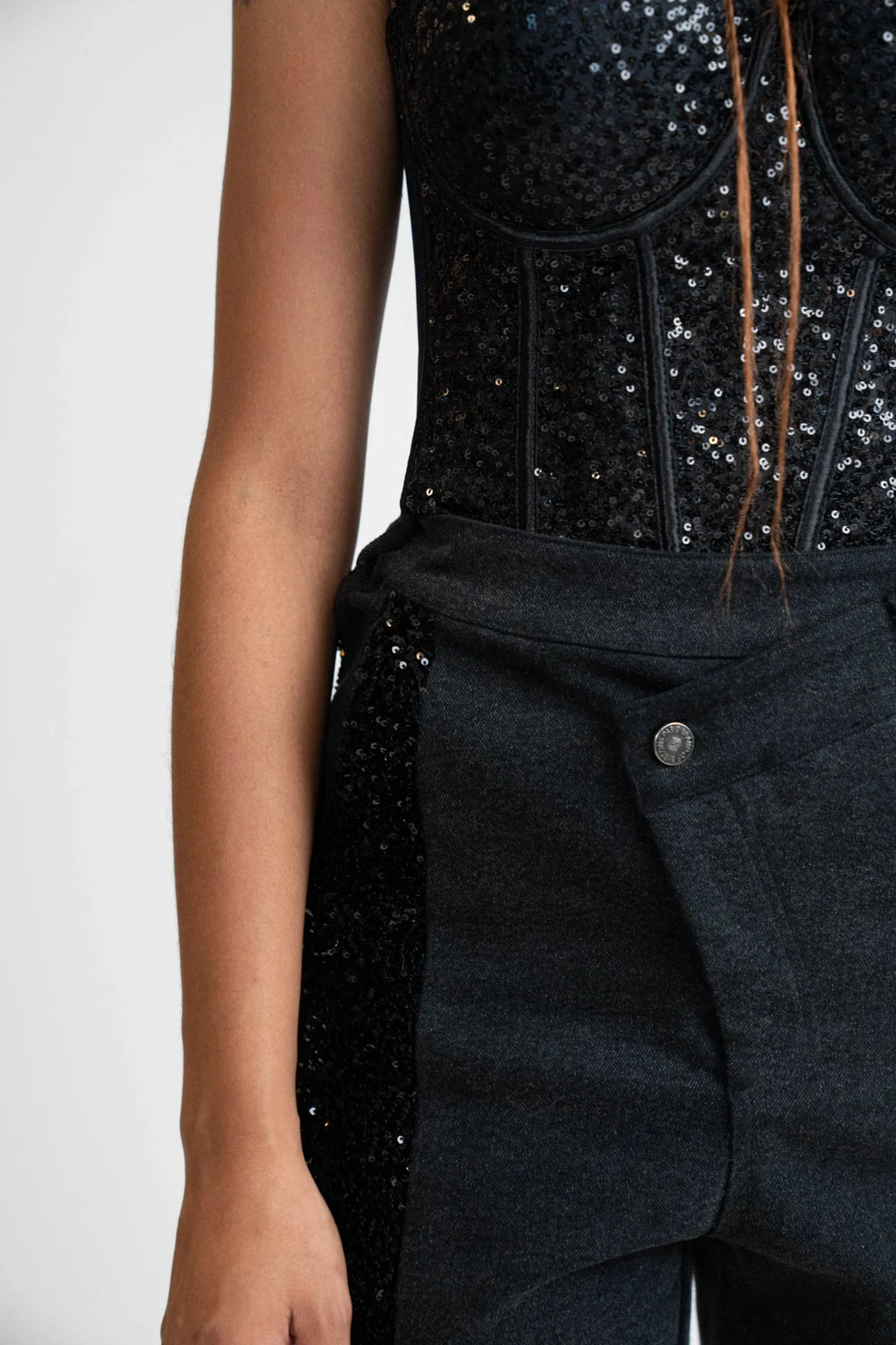 Le Noir Éclat Corset – Noir Sequin Edition