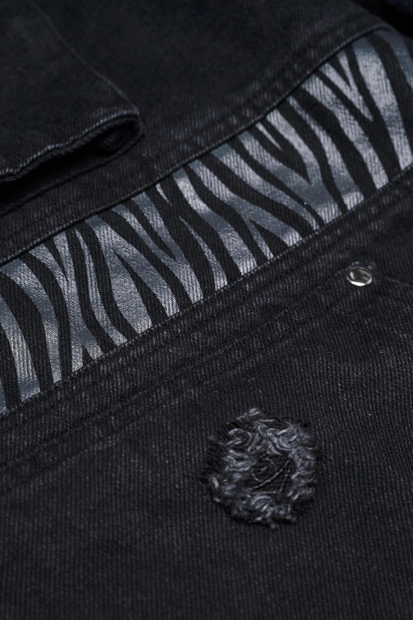 The Midnight Bastion Jean – Noir Tiger